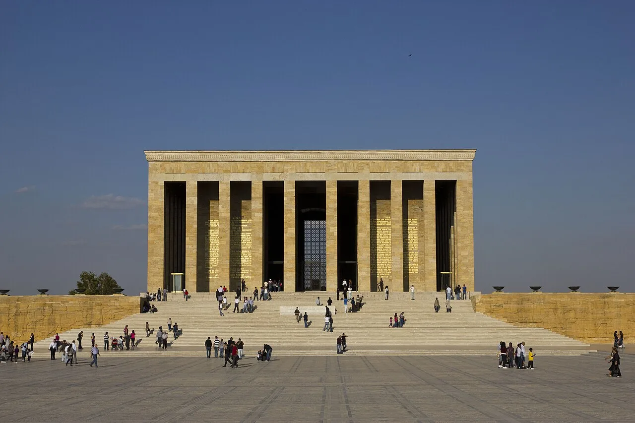 Ankara Şehir Rehberi: Anıtkabir, Ankara Kalesi ve Başkent Rotaları
