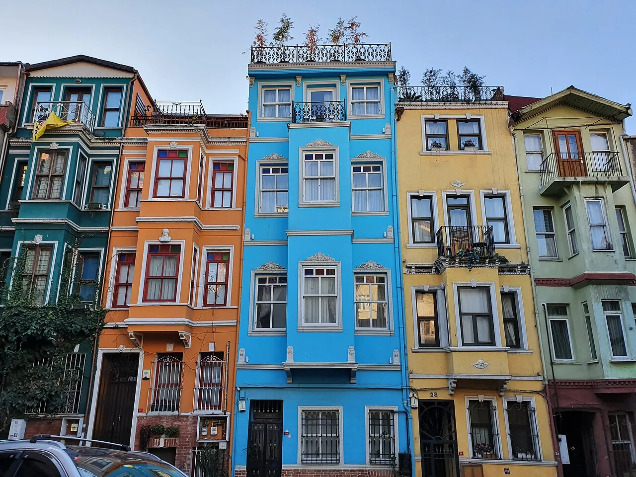 Balat Renkli Evleri