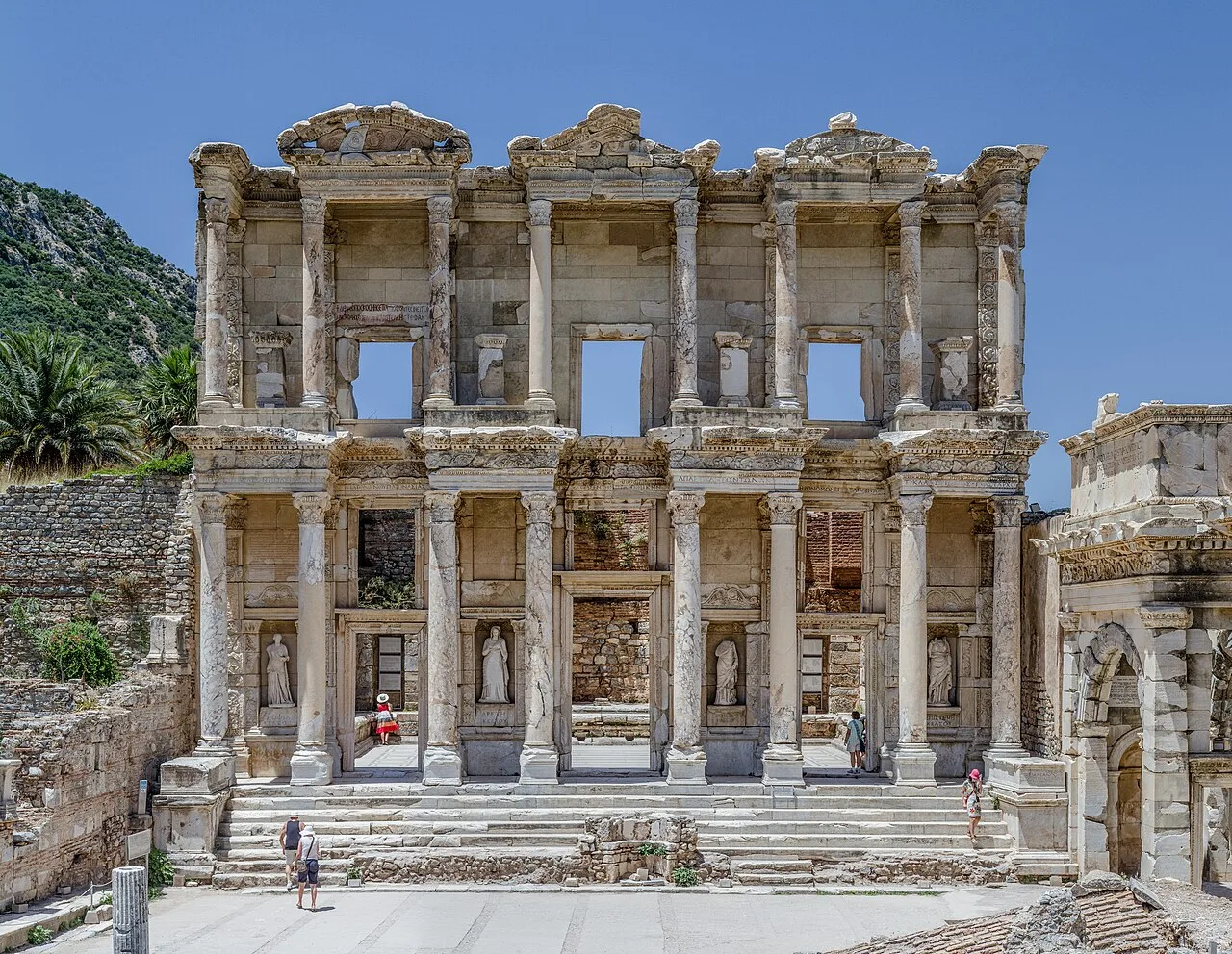 Efes Celsus Kütüphanesi