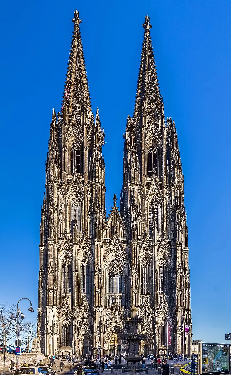 Koln Katedrali Cift Kule