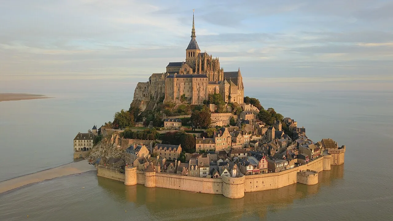 Mont Saint Michel Gelgit Adasi