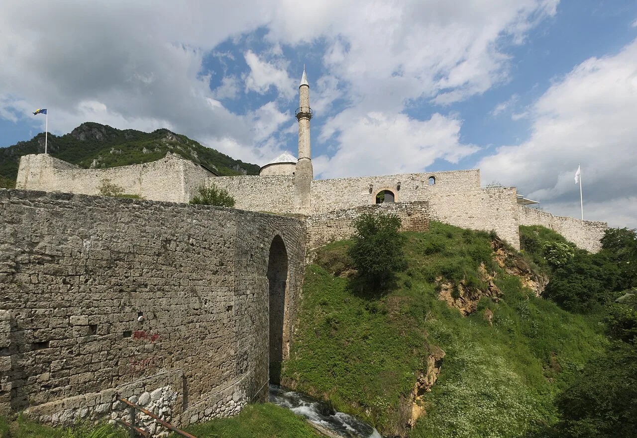 Travnik Kalesi ve Alaca Cami